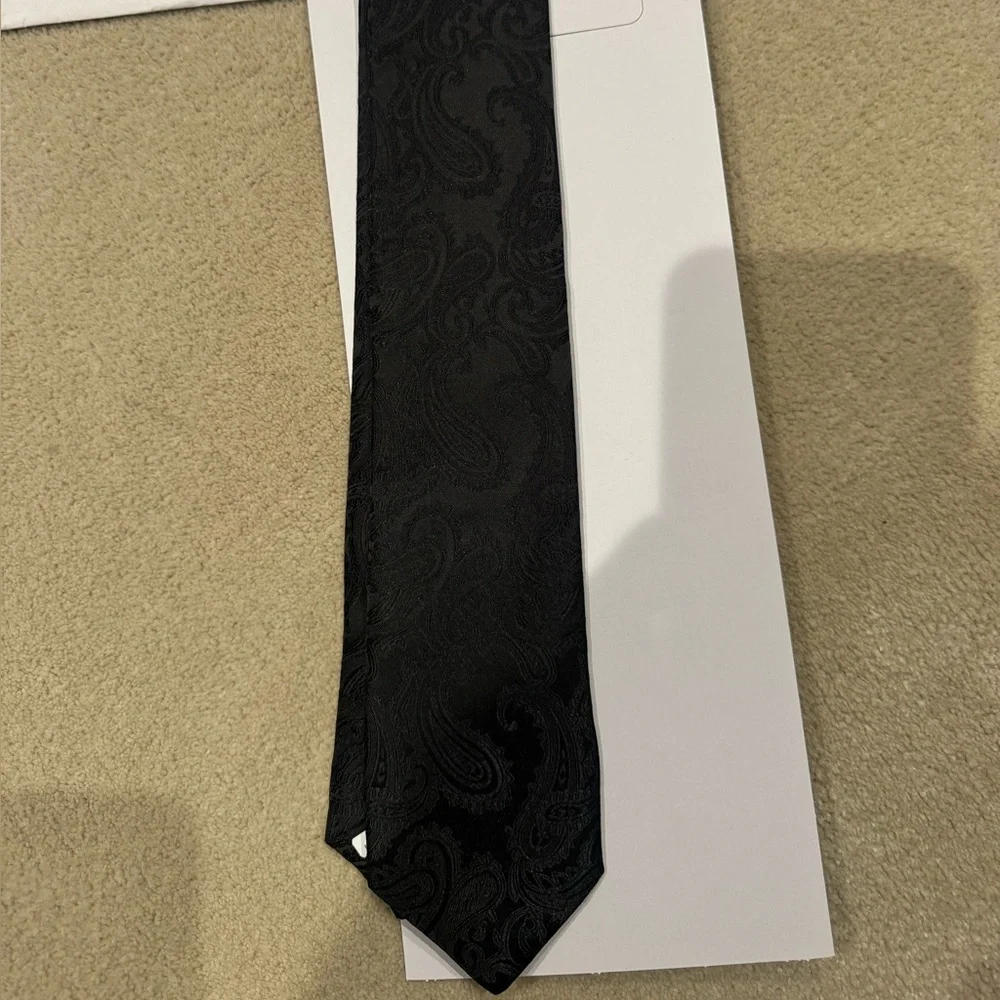 Elegant Black Paisley Tie